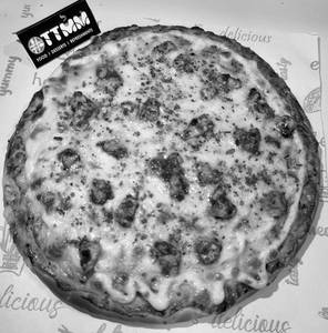 Chicken Cheese Pizza
