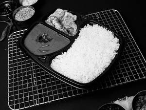 Steam Rice +chicken Gravy+omelette