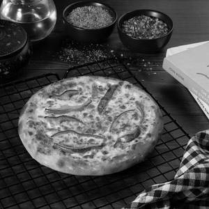 Cheese Onion Capsicum Pizza