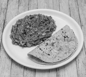 Baingan Ka Bharta + Tawa Roti (2 Pieces)