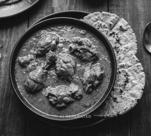 Chicken Curry + Bajrichi Bhakri (2 pieces)
