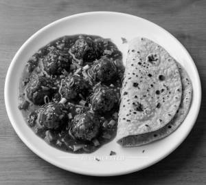 Manchurian Gravy + Tawa Roti (2 pieces)