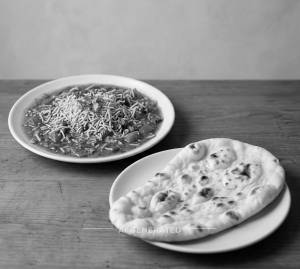 Sev Tomato + Plain Naan (1 piece)