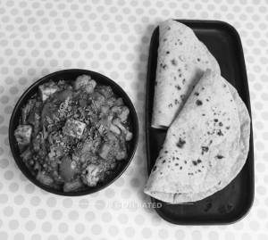 Veg Kadhai + Tawa Chapati (2 Pc)