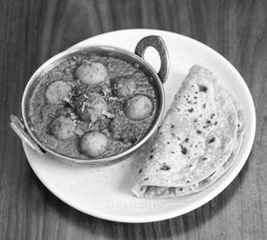 Dum Aloo Banarasi + Plain Tawa Roti (2 Pieces)