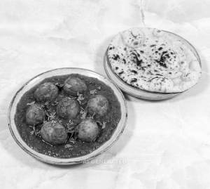 Dum Aloo + Tandoori Roti (1 piece)