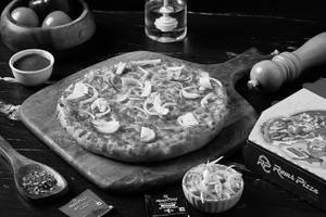 Onion Pizza