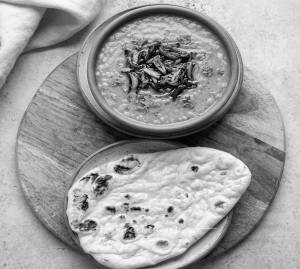Punjabi Dal Tadka + Plain Naan (1 piece)