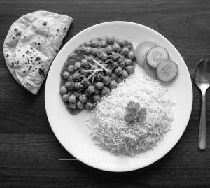 Chole Chawal + Phulka (2 Pieces)