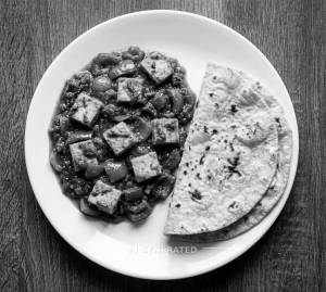 Paneer chatpata + Tawa plain roti (2 pieces)