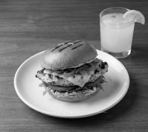 Grilled chicken sandwich + Lemon juice