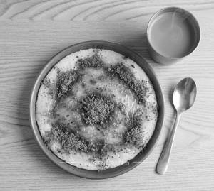 Ghee Podi Thatte Idli [1 Piece] + Tea