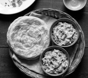 Kalakki 2 Eggs + Bun Paratha (1 Piece)