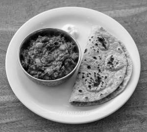 Baingan Bharta + Tandoori Roti (2 Pieces)   