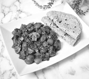 Mushroom Do Pyaza + Plain Roti (2 pieces)