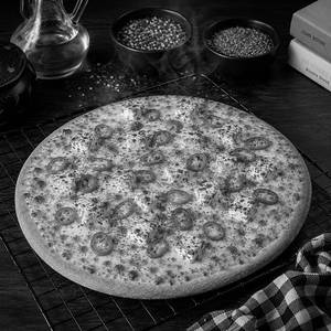 Smoky Paprika Paneer Pizza