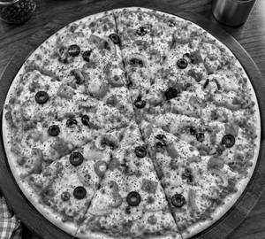 Veggie loaded pizza [regular]