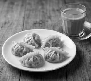 Veg Momos + Tea