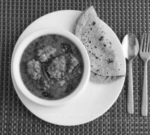 Machli Kadhi + Roti (2 pieces)