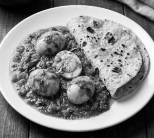 Egg Curry + Roti (2 Pieces)