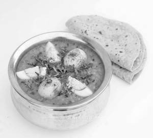 Egg Dal Tarka + Roti (2 Pieces)