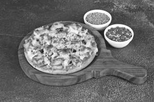 Paneer Pizza - (Medium) - [6 INCH]