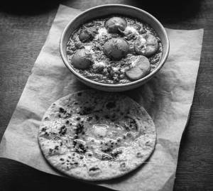Dum Aloo [Full] + Butter Tawa Roti [1 Piece]