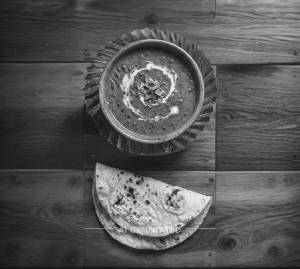 Dal Makhni + Tawa Roti (2 pieces)