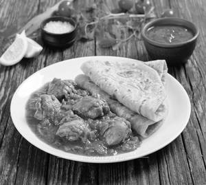 Chicken Curry + Plain Paratha (2 Pieces)
