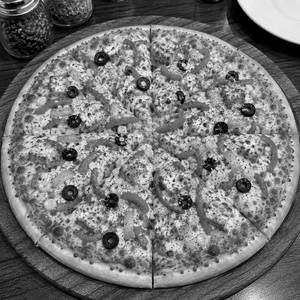Peppy paneer pizza [regular]