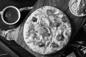 Onion & Jalapeno Pizza