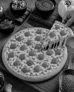 Tomato Corn Combo Pizza