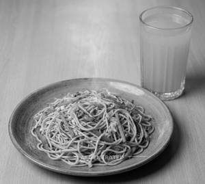 Hakka noodles + Pineapple juice