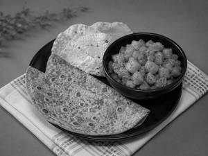 Gujarati Thepla Suki Bhaji Combo
