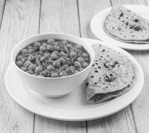 Chana Masala + Roti (2 pieces)