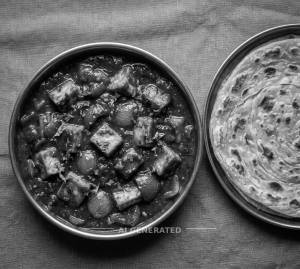 Chilli Paneer Gravy + Paratha (1 piece)