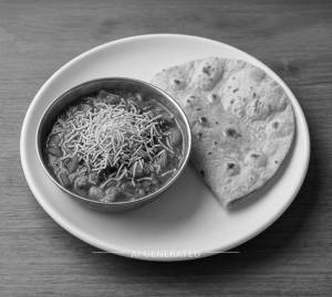 Sev Tamatar + Tawa Roti (1 piece)