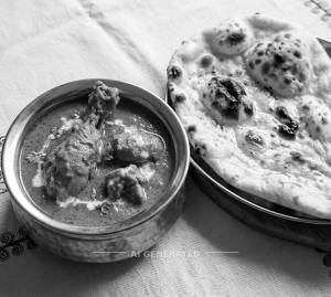 Chicken bt masala + Tandoori naan (1 piece)
