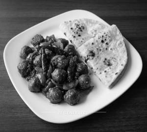 Soyabean chilli + Butter roti (2 pieces)