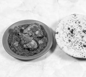 Chicken Kasha [2 Pieces] + Tandoori Roti (1 piece)