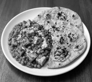 Matar Paneer + Tandoori Roti (2 pieces)
