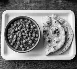 Chana Masala + Tawa Butter Roti (2 pieces)