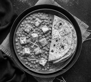 Mutter Paneer + Roti (2 pieces)