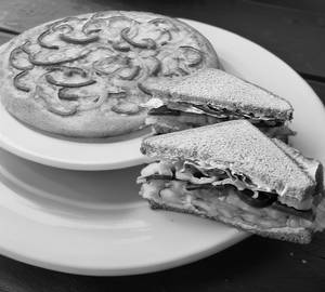 Medium Capsicum Pizza + Veggie Sandwich