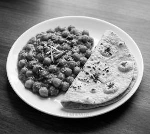 Chana Masala + Tawa Roti (2 pieces)