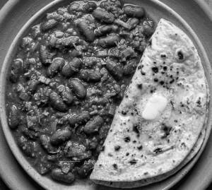 Punjabi Rajma + Butter Tandoori Roti (1 piece)