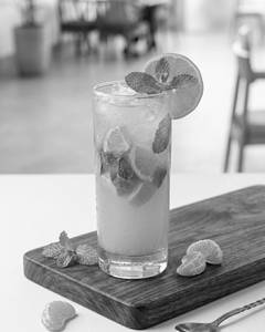 Pulpy Orange Mojito