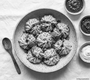 Paneer special momos