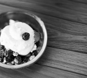 Crunchy Muesli Breakfast Bowl