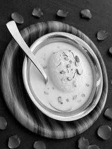 Rabri Rasmalai